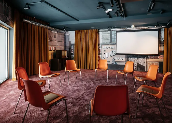 Hotel Superbude Prater 4*